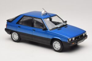 Renault 11 GTL Taxi James Bond MCG 1:18 MCG18833 Métal — image 4 sur 6