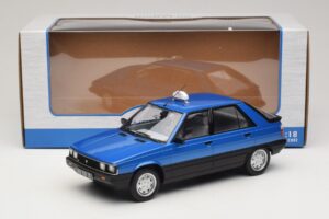 Renault 11 GTL Taxi James Bond MCG 1:18 MCG18833 Métal — image 6 sur 6
