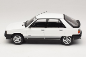 Renault 11 Turbo Blanc MCG 1:18 MCG18589 Métal — image 3 sur 6