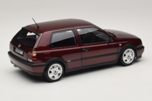 Volkswagen Golf VR6 Mk3 Indian Red Édition Limitée Norev 1:18 188505 Métal — image 3 sur 8