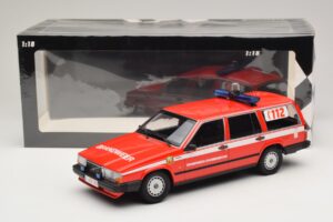 Volvo 740 GL Break Brandweer Grobbendonk Minichamps 1:18 155171795 Métal — image 6 sur 6