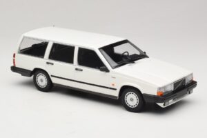 Volvo 740 GL Break Blanc Minichamps 1:18 155171772 Métal — image 4 sur 6