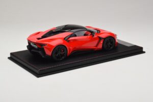 W Motors Fenyr Supersport Rouge SophiArt 1:18 SA003-06 Résine — image 2 sur 6