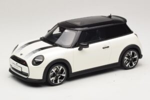 Mini Cooper S F66 Nanuq White Metallic Otto 1:18 OT1245 Résine