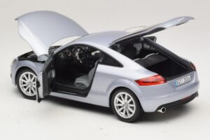 Audi TT 8N Silverblue Metallic Minichamps 1:18 100015020 Métal — image 5 sur 8