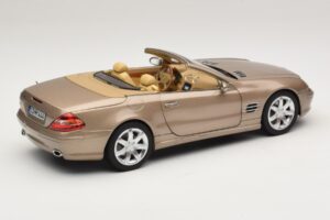 Mercedes SL500 R230 Travertine Beige Norev 1:18 183843 Métal — image 3 sur 9