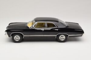 Chevrolet Impala Noir MCG 1:18 MCG181006 Métal — image 3 sur 6