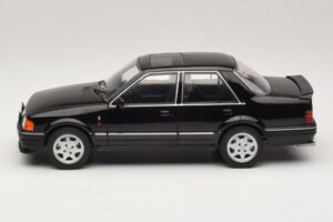 Ford Orion Mk2 RS Package Noir MCG 1:18 MCG18649 Métal — image 3 sur 6