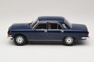 GAZ Volga GAZ-24-10 Bleu Foncé MCG 1:18 MCG18014 Métal — image 3 sur 6