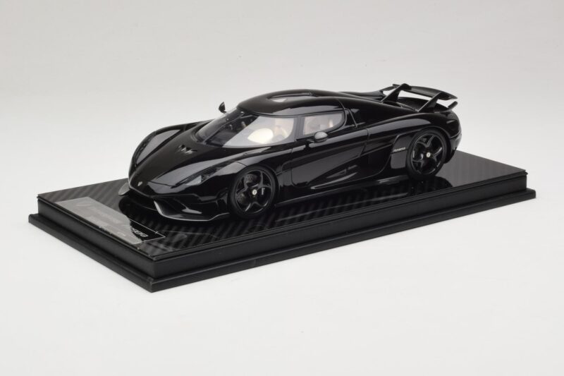 Koenigsegg Regera Noir Pack Carbone Intérieur Beige FrontiArt 1:18 REMC042 Résine
