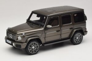Mercedes G-Class W465 Indium Grey Norev 1:18 Mercedes G-Class W465 Indium Grey Norev 1:18 183036 Métal