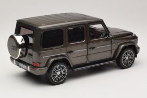 Mercedes G-Class W465 Indium Grey Norev 1:18 183036 Métal — image 2 sur 6