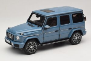 Mercedes G-Class W465 Vintage Blue Norev 1:18 Mercedes G-Class W465 Vintage Blue Norev 1:18 183034 Métal
