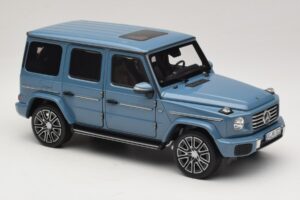 Mercedes G-Class W465 Vintage Blue Norev 1:18 183034 Métal — image 4 sur 6
