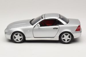 Mercedes SLK230 R170 AMG Roadster Argent UT Models 1:18 26152 Métal — image 4 sur 8
