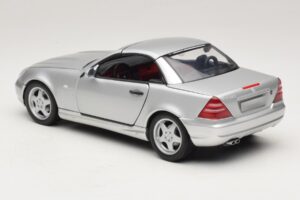 Mercedes SLK230 R170 AMG Roadster Argent UT Models 1:18 26152 Métal — image 7 sur 8