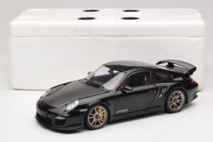 Porsche 911 997 GT2 RS Noir Minichamps 1:18 100069401-O Métal — image 8 sur 8