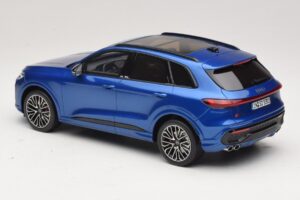 Audi SQ5 FY TFSI Ultra Bleu Otto 1:18 OT1281 Résine — image 5 sur 6
