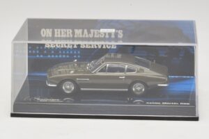 Aston Martin DBS On Her Majesty's Secret Service Minichamps 1:43 436137600 Métal — image 4 sur 5