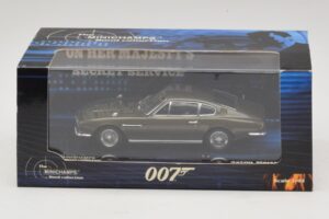 Aston Martin DBS On Her Majesty's Secret Service Minichamps 1:43 436137600 Métal — image 5 sur 5