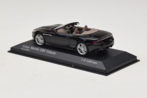 Aston Martin DBS Volante Noir Métallisé Minichamps 1:43 400137930 Métal — image 3 sur 4