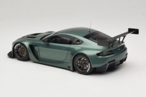 Aston Martin V12 Vantage GT3 Vert AUTOart 1:18 81306 Métal — image 5 sur 6
