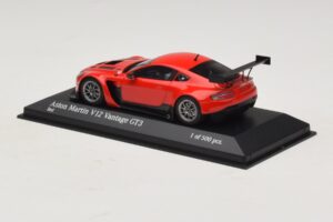 Aston Martin V12 Vantage GT3 Rouge Minichamps 1:43 4371121392 Métal — image 3 sur 4