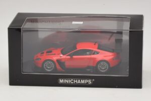 Aston Martin V12 Vantage GT3 Rouge Minichamps 1:43 4371121392 Métal — image 4 sur 4