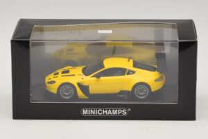 Aston Martin V12 Vantage GT3 Jaune Minichamps 1:43 437121391 Métal — image 4 sur 4