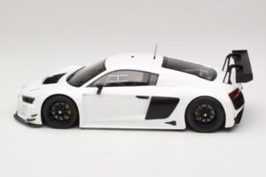 Audi R8 LMS Ultra Blanc 2015 Minichamps 1:18 153151100 Métal — image 3 sur 6