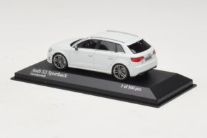 Audi S3 8V Sportback Blanc Minichamps 1:43 437013010 Métal — image 3 sur 4