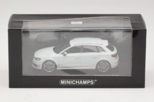 Audi S3 8V Sportback Blanc Minichamps 1:43 437013010 Métal — image 4 sur 4