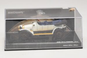 Audi Typ A Phaeton Blanc Bleu Minichamps 1:43 437019032 Métal — image 4 sur 5