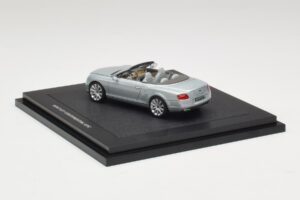 Bentley Continental GTC Light Grey Metallic Minichamps 1:43 BL907 Métal — image 2 sur 4