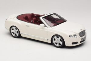 Bentley Continental GTC Blanc Boîte De Remplacement Minichamps 1:18 100139032-R1 Métal — image 6 sur 8