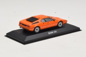 BMW M1 Orange Maxichamps 1:43 940025020 Métal — image 2 sur 4