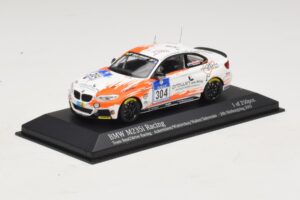 BMW M235i Team Rent2drive #304 Ackermann / Wishkirchen 24 Hours of Nurburgring 2015 Minichamps 1:43 437152504 Métal — image 2 sur 4