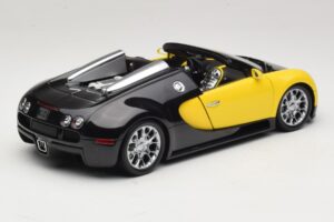 Bugatti Veyron Grand Sport Black Lemon Minichamps 1:18 100110831 Métal — image 3 sur 8