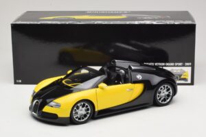 Bugatti Veyron Grand Sport Black Lemon Minichamps 1:18 100110831 Métal — image 8 sur 8