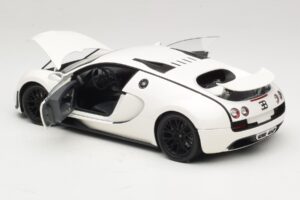 Bugatti Veyron Super Sport Blanc Minichamps 1:18 100110844 Métal — image 5 sur 8
