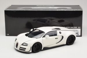 Bugatti Veyron Super Sport Blanc Minichamps 1:18 100110844 Métal — image 8 sur 8