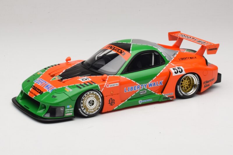 Mazda RX-7 FD3S LB-Works LB Super Silhouette Renown Bi-Color GT Spirit 1:18 Mazda RX-7 FD3S LB-Works LB Super Silhouette Renown Bi-Color GT Spirit 1:18 GT568 Résine