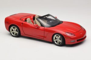Chevrolet Corvette C6 Cabriolet Rouge AUTOart 1:18 71221 Métal — image 6 sur 8