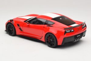 Chevrolet Corvette C7 Grand Sport Rouge avec Rayures Blanches AUTOart 1:18 71274 Composite — image 7 sur 8