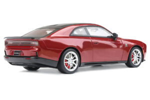 Dodge Charger Daytona Scat Pack Redeye Red GT Spirit 1:18 GT585 Résine — image 2 sur 5