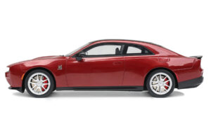 Dodge Charger Daytona Scat Pack Redeye Red GT Spirit 1:18 GT585 Résine — image 3 sur 5