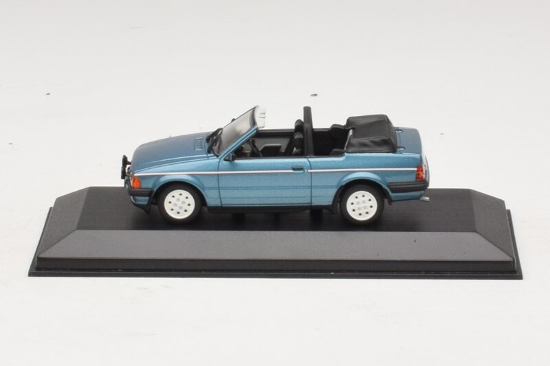 Ford Escort Mk3 Cabriolet Bleu Métallisé Minichamps 1:43 400085030 Métal