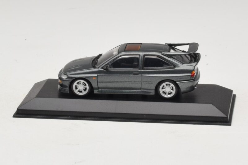 Ford Escort RS Cosworth Vert Foncé Métallisé Minichamps 1:43 430086300 Métal