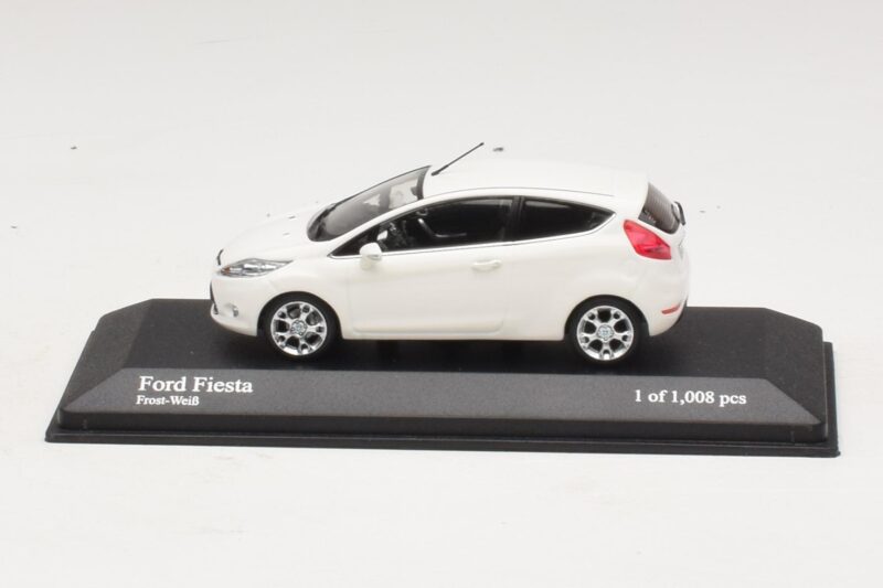 Ford Fiesta Mk6 Blanc Minichamps 1:43 Ford Fiesta Mk6 Blanc Minichamps 1:43 400088002 Métal