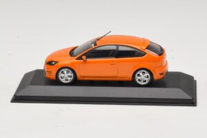 Ford Focus ST Mk2 Electric Orange Boîte de Remplacement Minichamps 1:43 400087302-R1 Métal